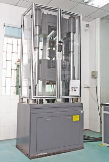 万能試験機